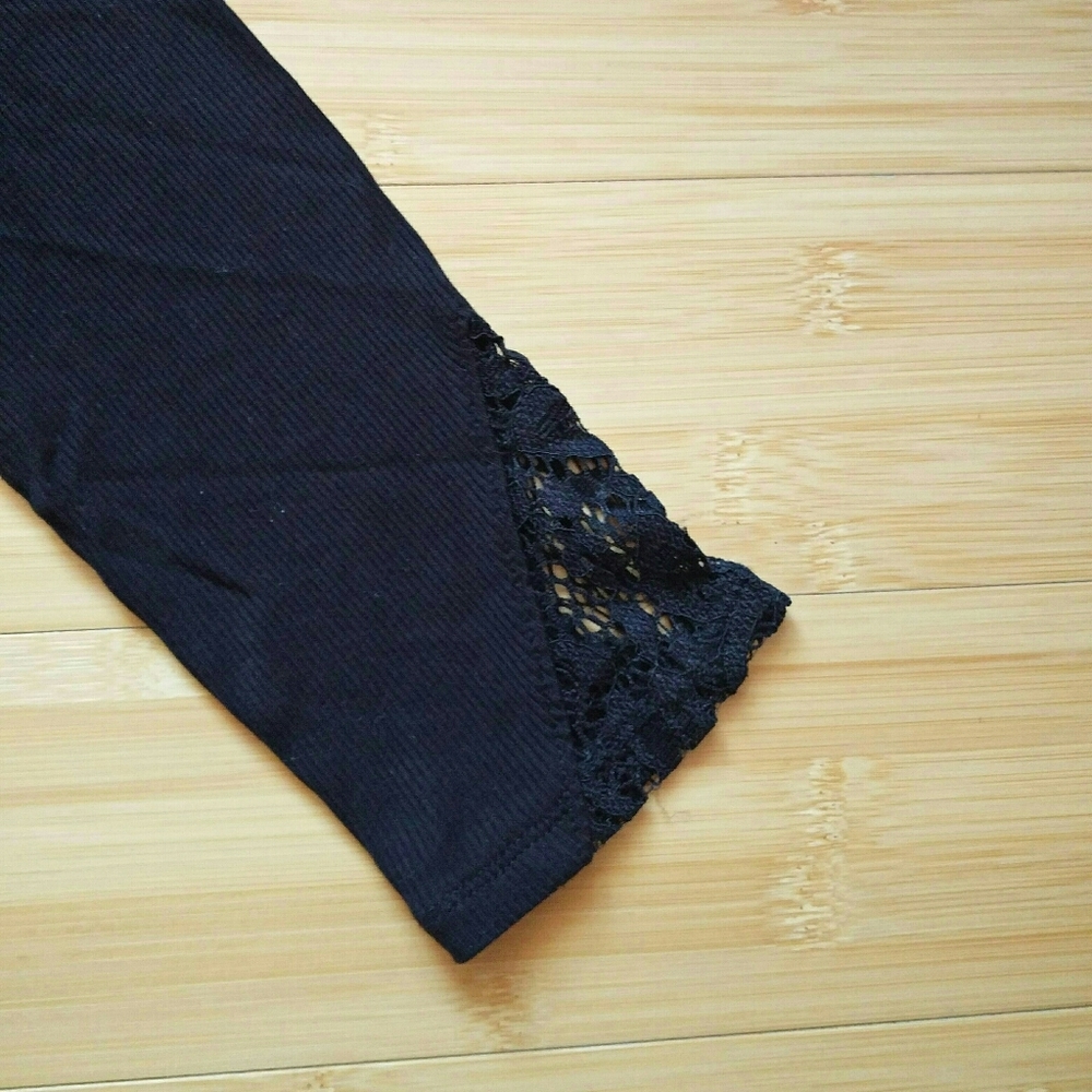 Bebe Ribbed & Lace Swarovski Logo Keyhole Top - Picture 7 of 16